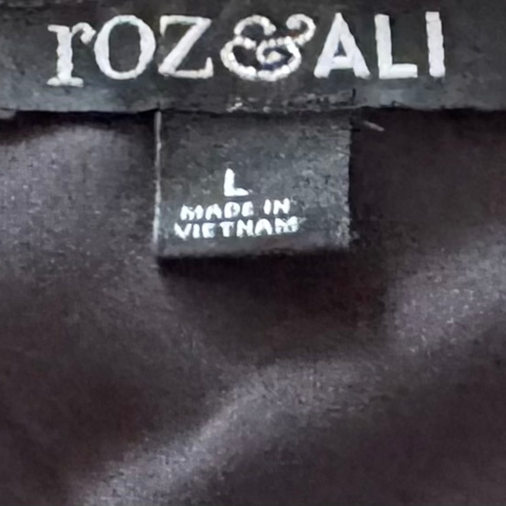 Roz & Ali Size Large Black and Metallic Gold Top - Picture 4 of 4